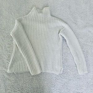 Bright white super soft short turtle neck sweater, size S